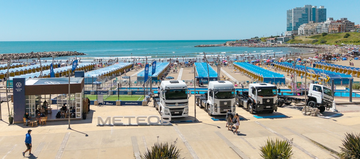 Volkswagen Camiones y Buses inauguró su stand de verano en Mar del Plata.